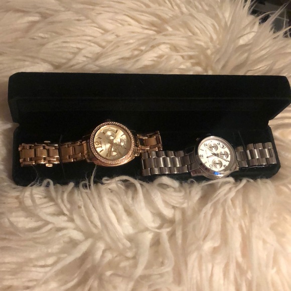 Two Michael Kors watches, used, (gold & silver). - Picture 2 of 4